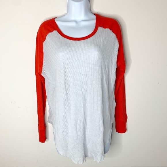 TNA Aritzia Baseball Henley T-shirt Top Waffle knit 3/4 length sleeve Red Size S - Picture 7 of 16